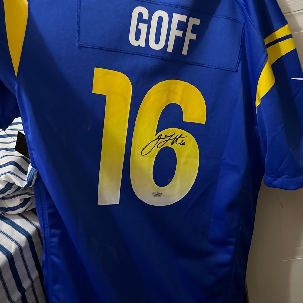 Jared Goff signed jersey (Fanatics authentication)